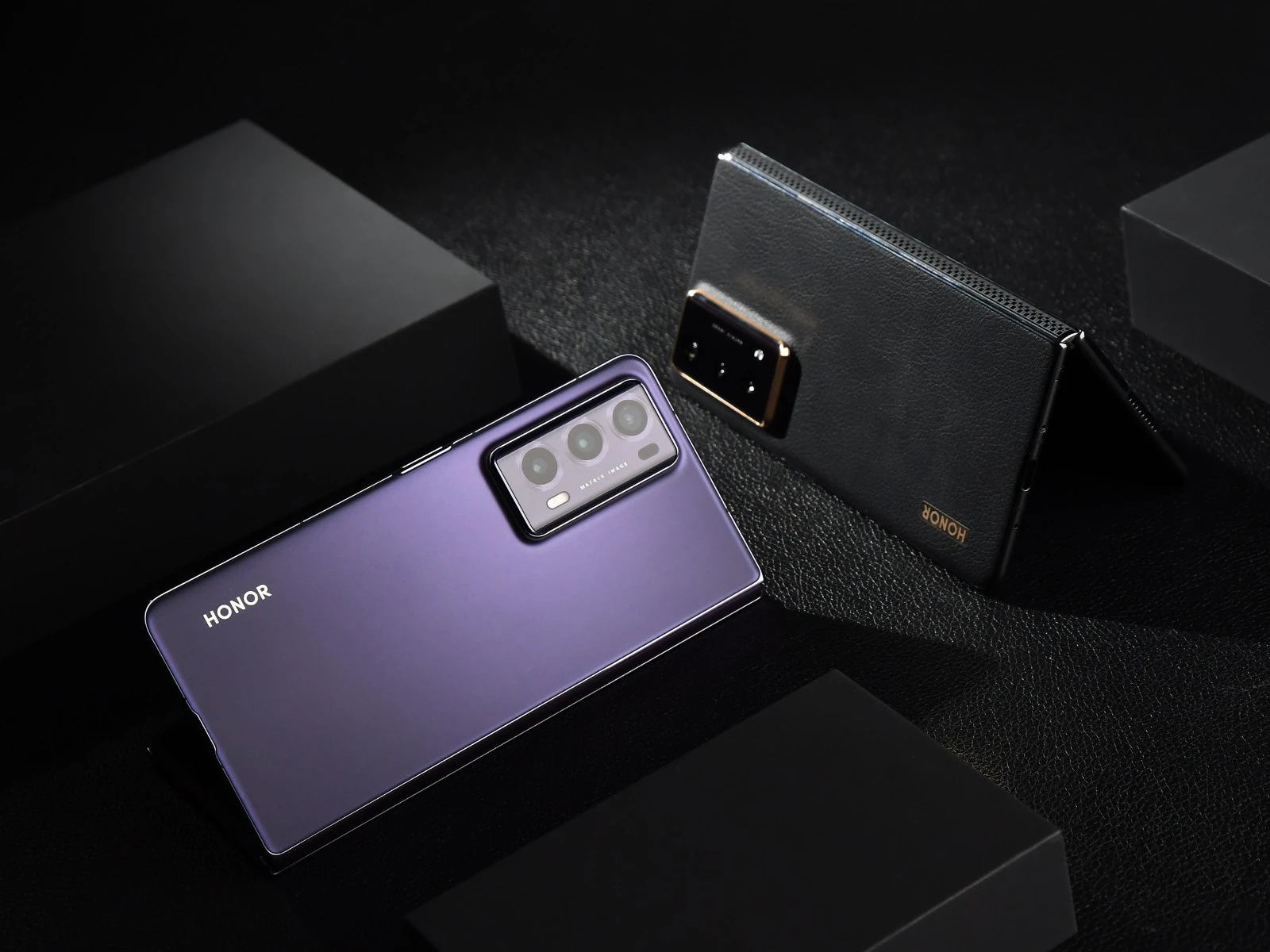 Honor ra mắt smartphone gập mỏng nhất thế giới